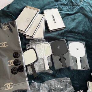 Bundle СС Elegant Black and White Hand Mirror Set of Four